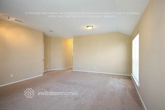 Photo - 614 St Eric Dr