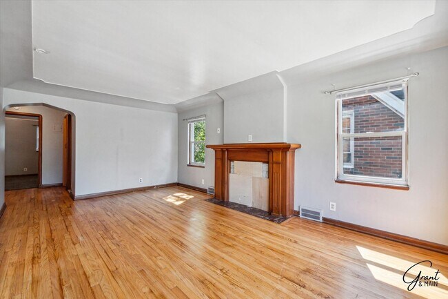 Photo - 5074/5076 Chalmers - Alejandro Soto Unidad 5074 Chalmers - Upper TR 6/30/25