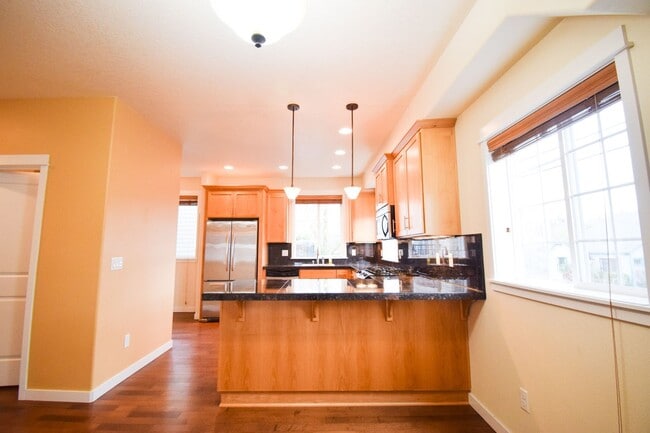 Beautiful Condo In the Heart of Beaverton! - Beautiful Condo In the Heart of Beaverton!
