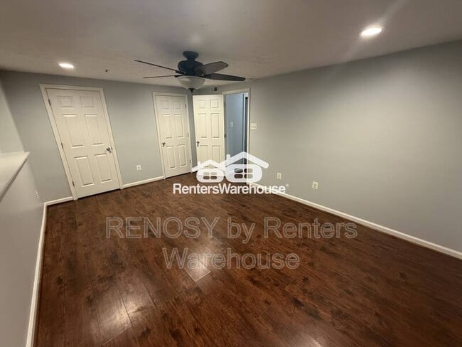 Photo - 907 Woodbridge Ct