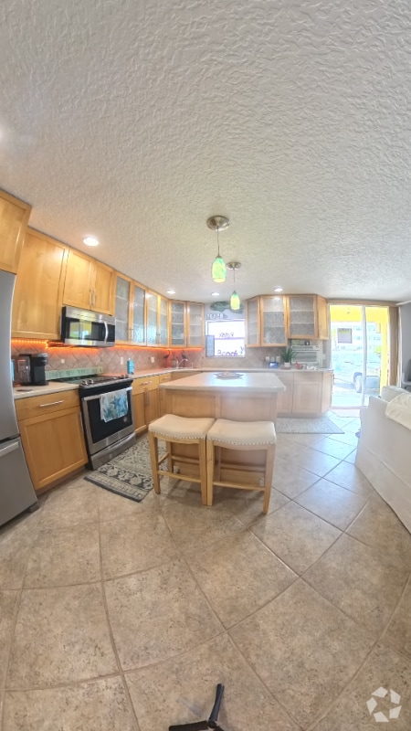 Building Photo - 3820 Ocean Beach Blvd Rental
