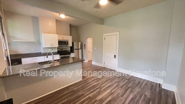 Photo - 1247 Chartiers Ave Unit 4 (1st Floor Left)