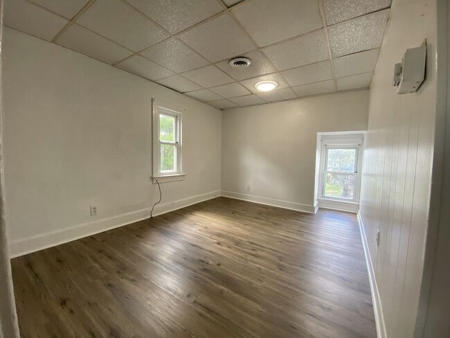 Photo - 1055 N Duke St Unit 1055 N Duke St Apt 3