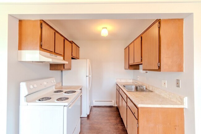 16470 E 9 Mile Rd Unit 103