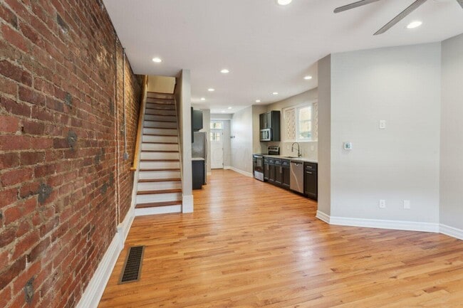 Photo - 1229 S High St