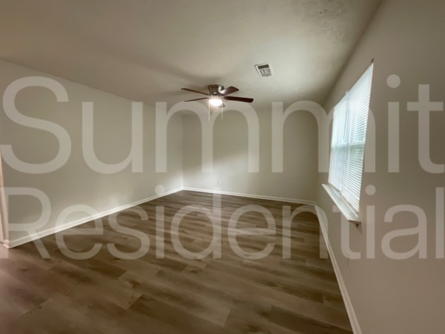 Photo - 5950 Stonewall Dr