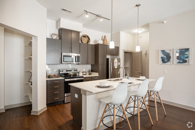Interior Photo - The Boulevard At Oakley Station