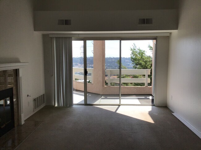 Photo - 7027 Camino Revueltos Unidad 332