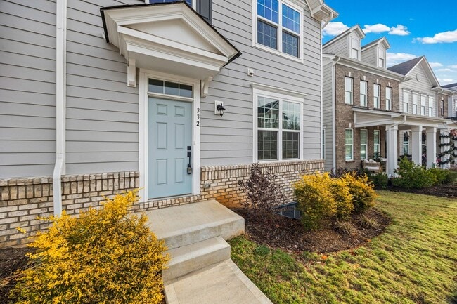Photo - Like new 3-bed, 2.5 bath townhome in Cramerton Mills Parkway!