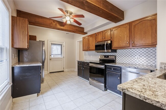 Photo - 1874 Blossom Rd