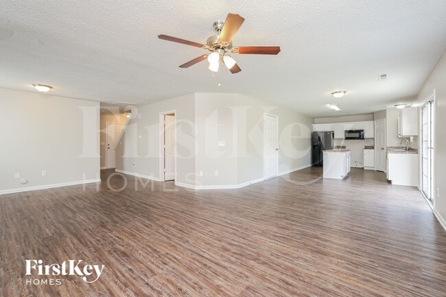 3737 Eskdale Dr