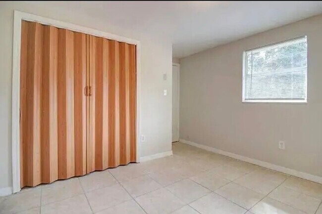 Photo - 9311 Loras St Unit B