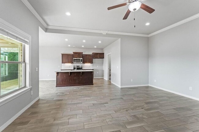 Photo - 770 Fontana St