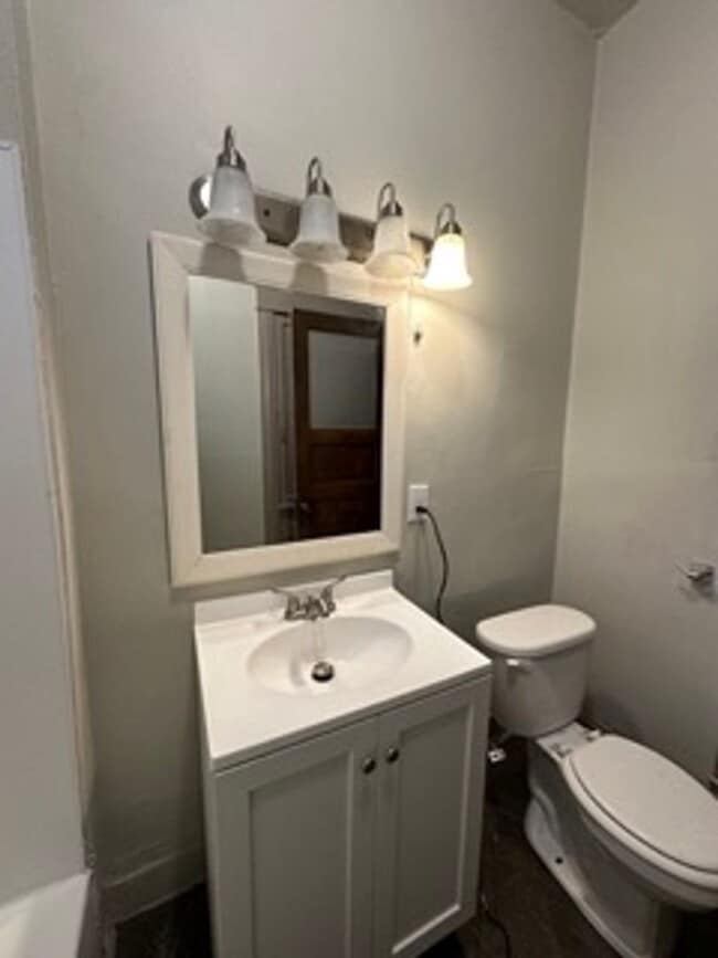 Photo - 2355 N Hubbard St Unit 2357 N Hubbard St