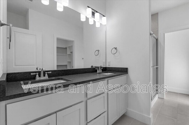 Photo - 717 Sun Meadow Dr