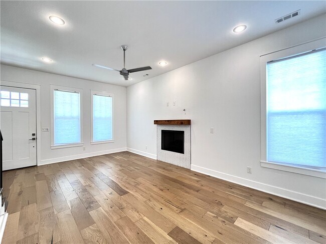 Photo - 1372 S Duncan Ave