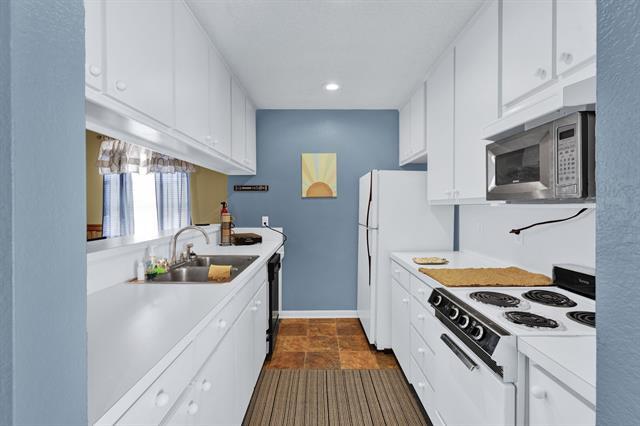 Photo - 3310 Darby Ln