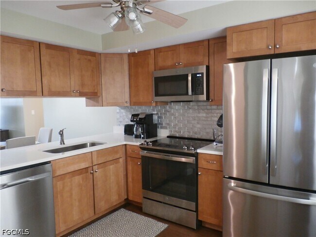 Photo - 11140 Caravel Cir Unit 107
