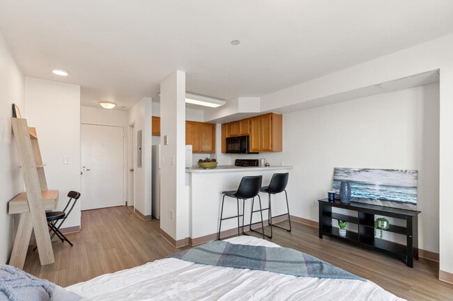 Studio - Ocean Plaza Apartments