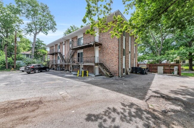 Photo - 1132 W 41ST TERRACE