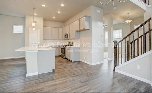 Photo - 1168 Solitaire St