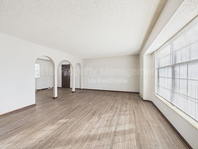 Photo - 3929 S Carriage Ln