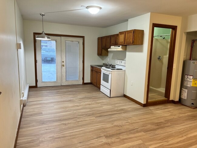 Building Photo - 227 Danbury Rd Unit D