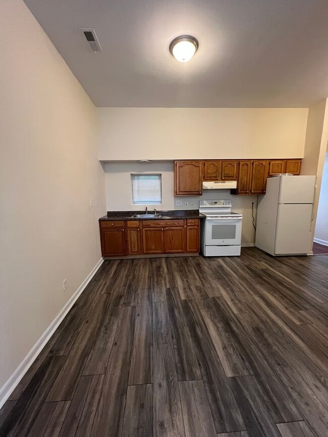Photo - 1423 W Fayette St Unit 1
