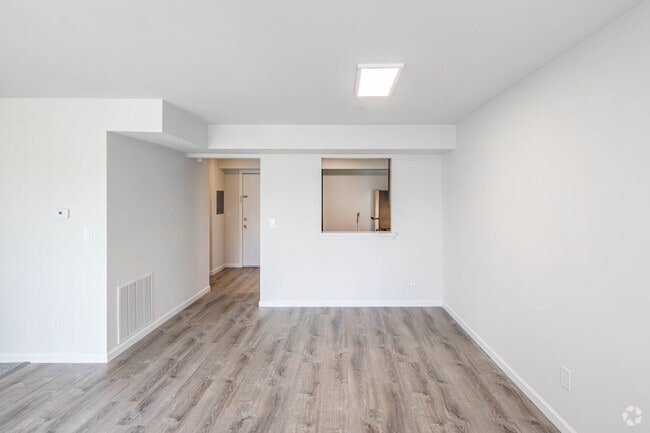 Studio - 500SF - Bedroom
