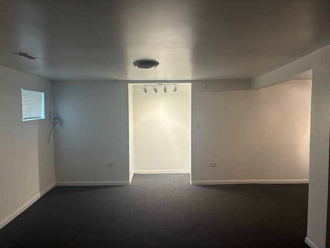 Building Photo - 119 N Mayfield Ave Unit G