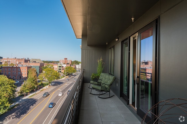 Private Balcony - 14 Hudson Rental