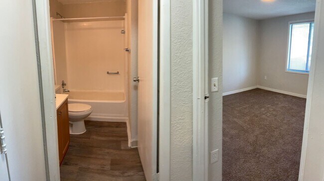 Photo - Up to 2-Months Free + Waived Utility Conne... Apartamento Unidad 12-10114 - Veneto