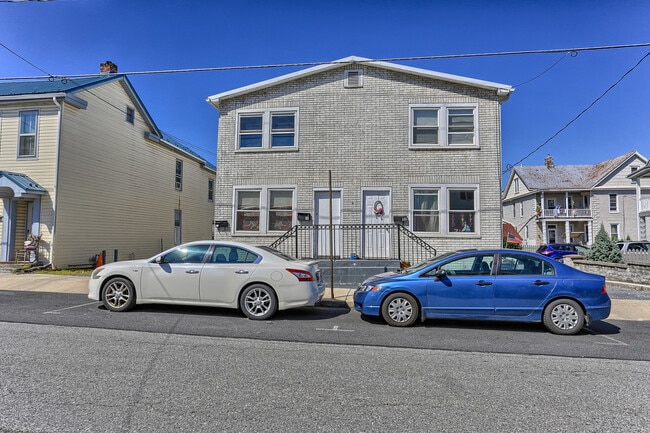 Photo - 38 N Penn St