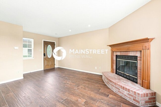 3 Bedroom Pet-Friendly Home in Greenwood, IN with Main Street Renewal