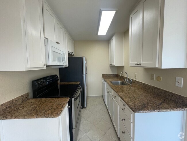 Building Photo - BRADLEY-14 Unit #1 Rental