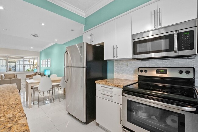 Building Photo - 2200 S Ocean Dr Unit N103