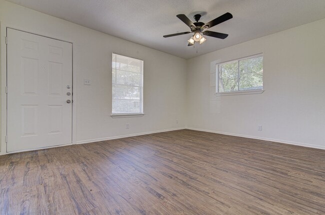 5006 Brighton Rd Unit B