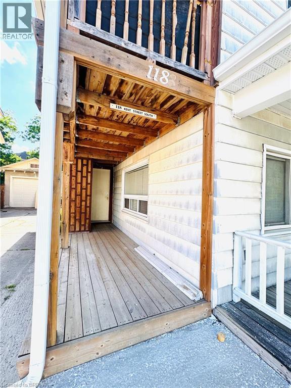Photo - 118 Kent St S