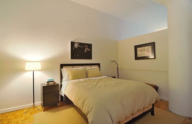 Photo - 90 Horatio St Unit 7D