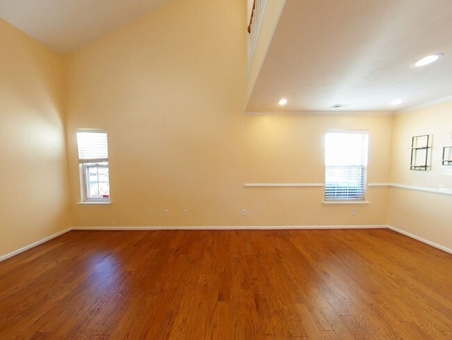 Photo - 3 Bedrooms, 2.5 Bathrooms Townhouse Rental in the Gables of York County