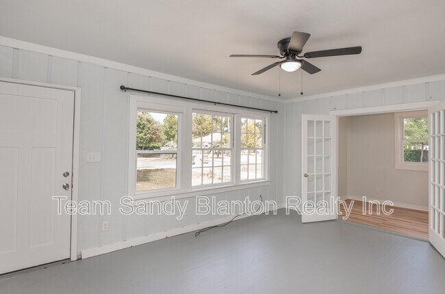 Photo - 1217 Poppy Ave