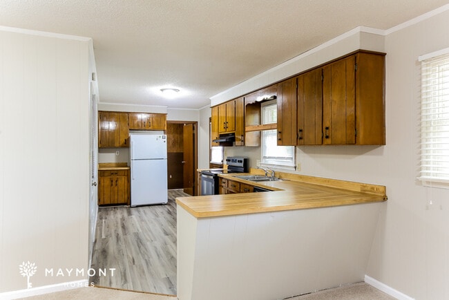 Photo - 151 Twin Creek Dr