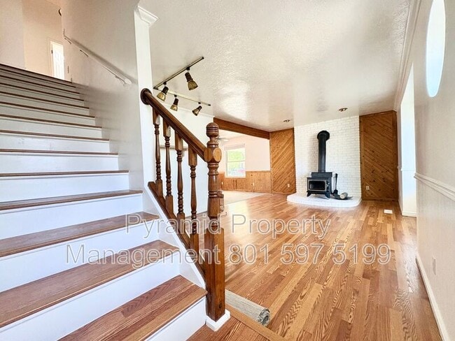 1099 Shepard Ln