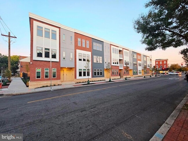 Photo - 200 Hamilton Ave