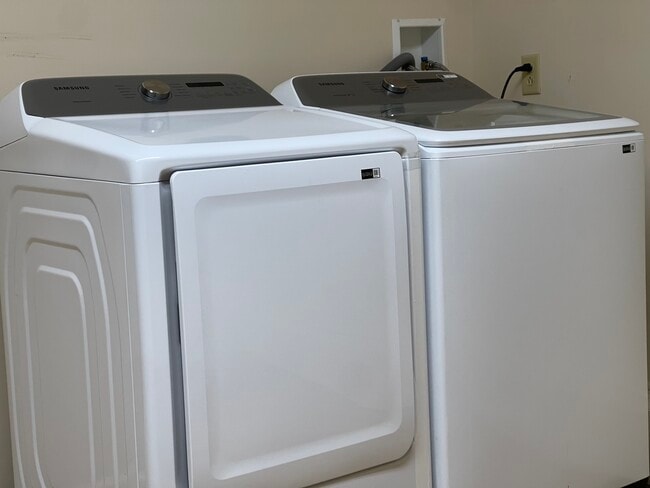 Photo - 42 S State St Unidad 3