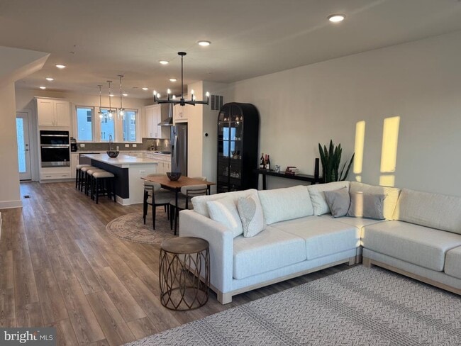 Photo - 14305 Dowitcher Wy