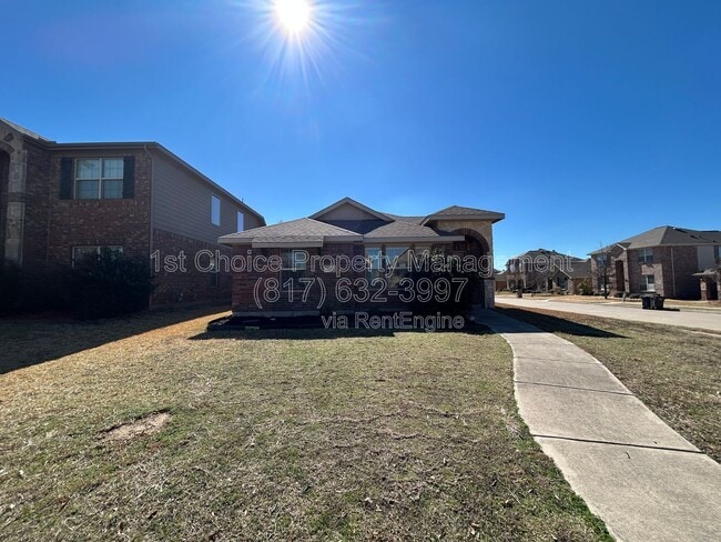 Building Photo - 5865 Fir Tree Ln