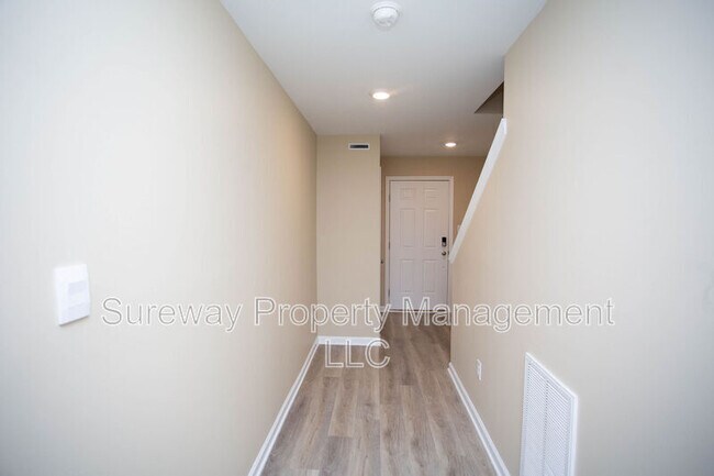 Photo - 239 Macoun Way