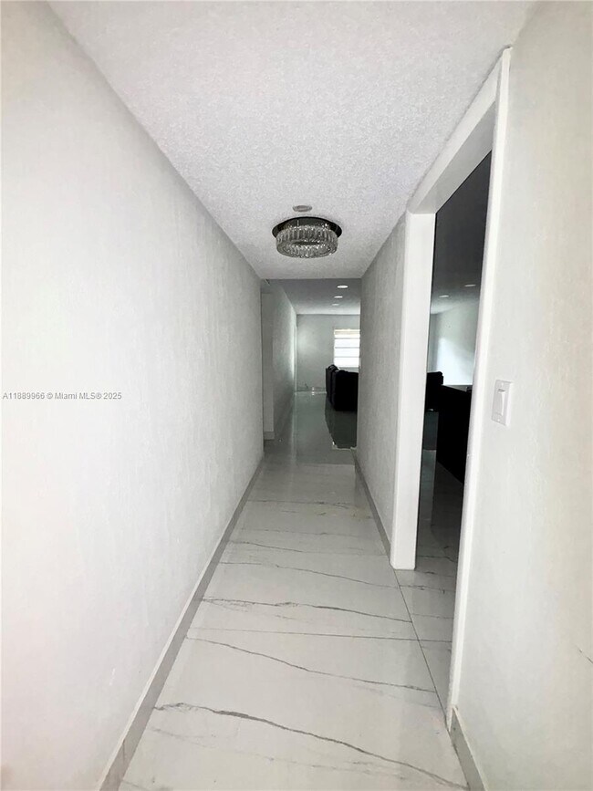 Photo - 5140 SW 40th Ave Unit 27C