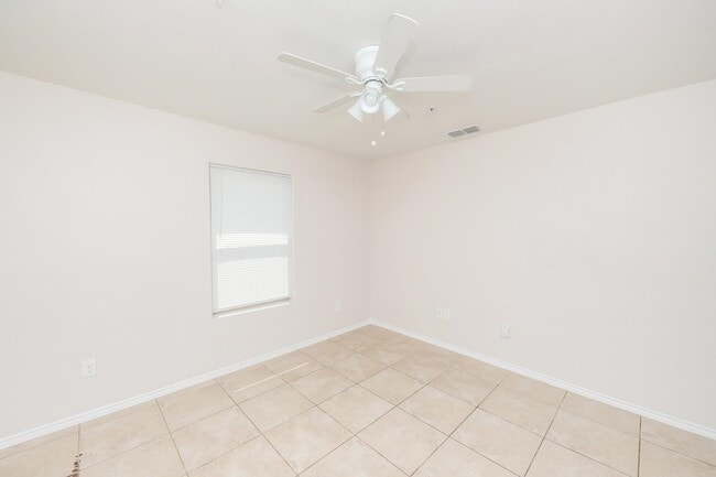 Photo - 2601 Lomas Del Sur Boulevard Unidad 404
